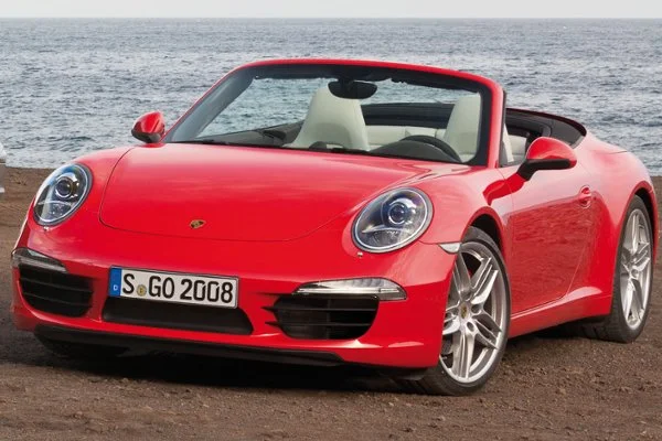 Porsche 911 - zwycięzca w kategorii aut 6-7 letnich (tylko 6.2% aut miało awarie), 8-9 letnich (8.8%) oraz 10 - 11 letnich (11% aut miało usterki).