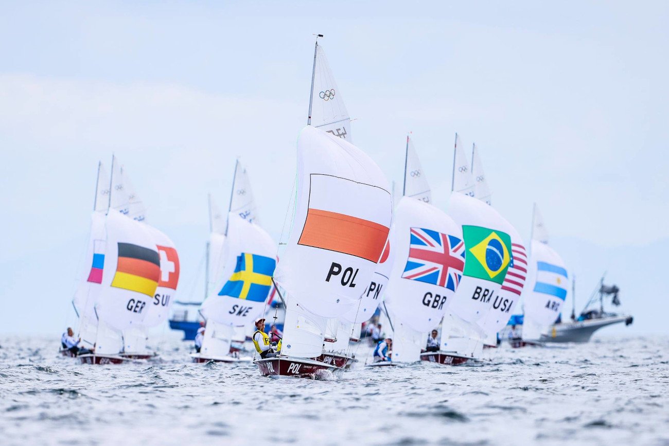 Im bliżej rozstrzygnięć, tym trudniejsze warunki panują na olimpijskim akwenie Enoshima