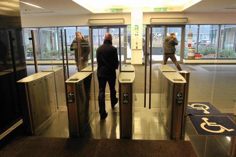 Nie dostałeś odprawy od byłego szefa? Sprawdź, czy przysługiwały ci pieniądze "na do widzenia"