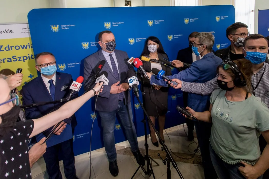 Dziennikarze obawiają się o swoje zdrowie. Wicemarszałek woj.śląskiego jest zakażony koronawirusem