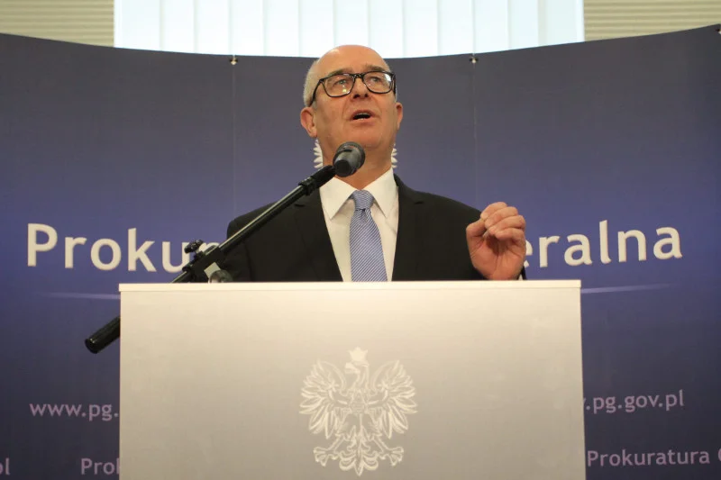 Prokurator Generalny Andrzej Seremet komentował ujawnienie akt afery podsłuchowej przez Zbigniewa Stonogę.
