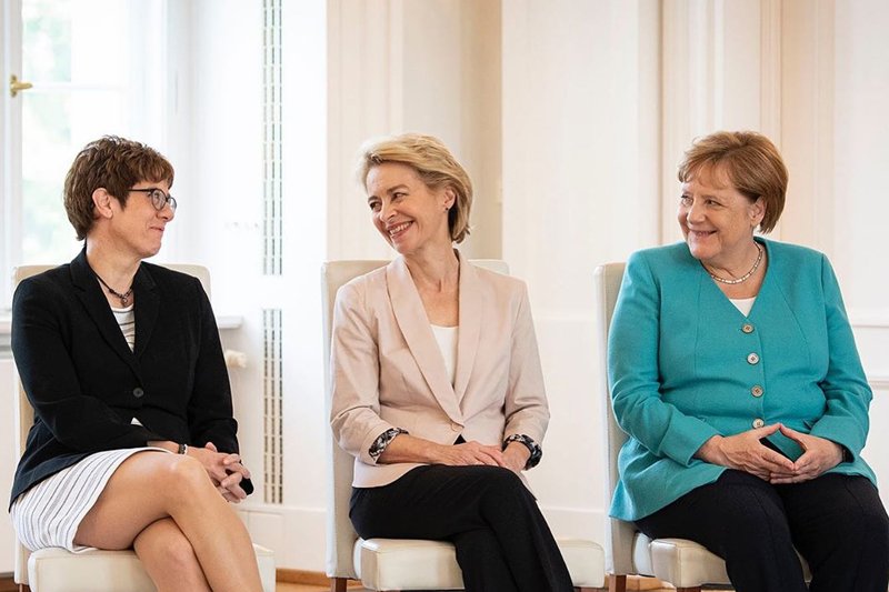 Szefowa CDU Annegret Kramp-Karrenbauer została nową minister obrony narodowej Niemiec po tym, jak ze stanowiska zrezygnowała Ursula von der Leyen.