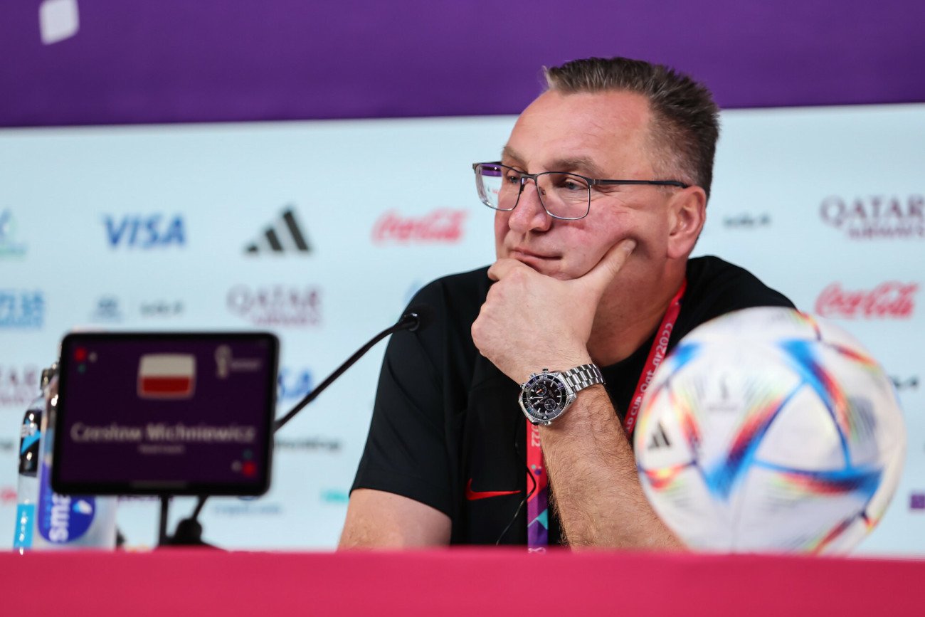 Czesław Michniewicz nie pojawił się na konferencji prasowej w poniedziałek. Polacy mają też zamknięty trening dla mediów.