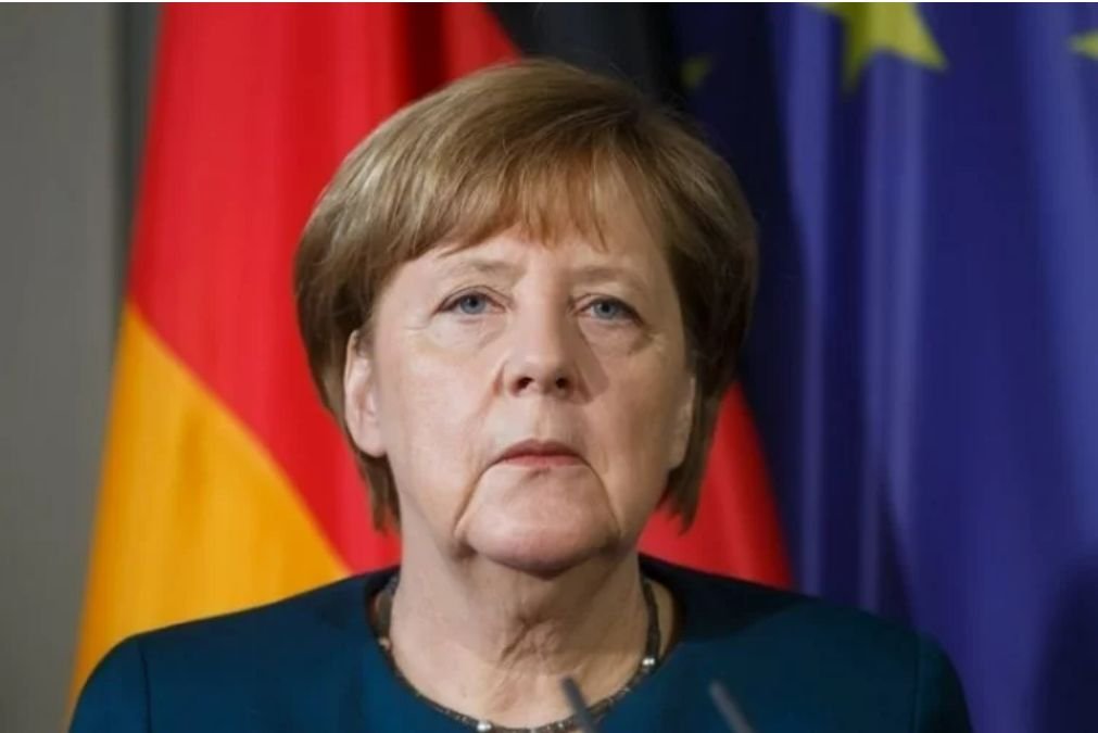 Kanclerz Niemiec Angela Merkel zaszczepiła się w piątek preparatem firmy AstraZeneca