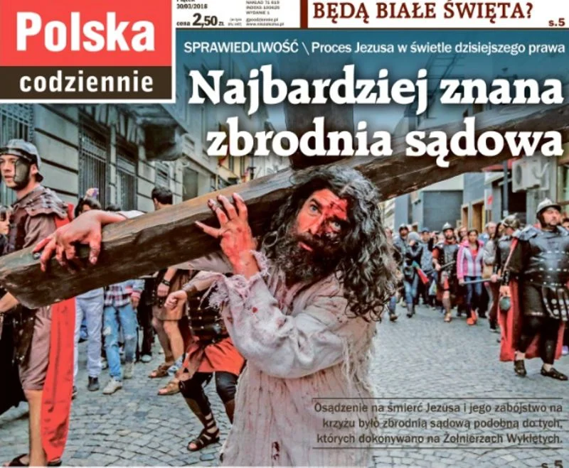 Piątkowe wydanie "Gazety Polskiej Codziennie" przedstawia Jezusa podczas drogi krzyżowej.