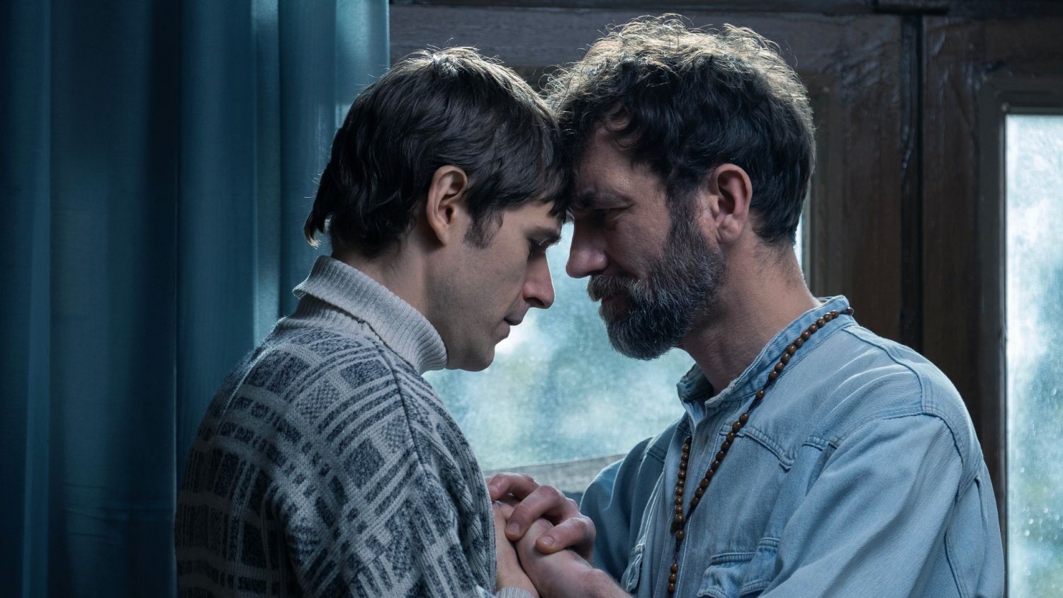 Jak działa sekta krok po kroku? "Niebo. Rok w piekle" obnaża mechanizmy manipulacji