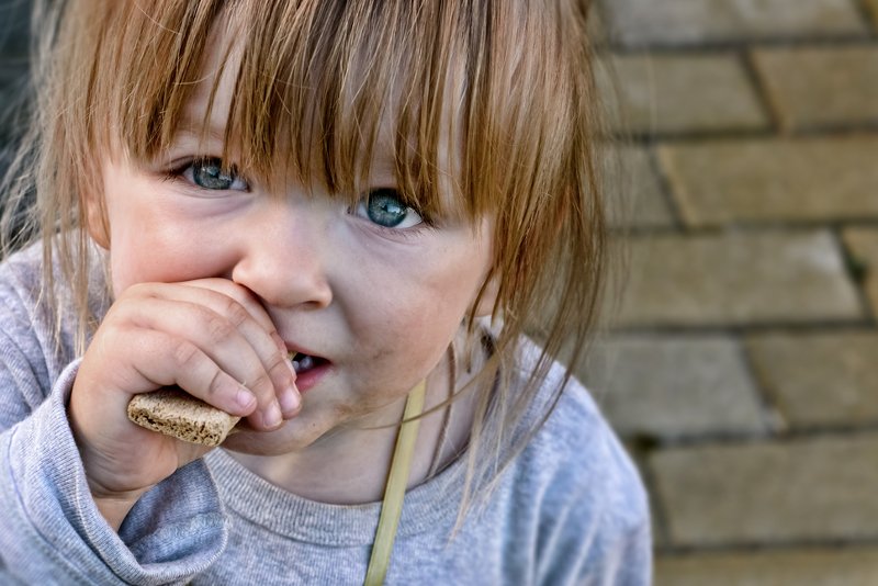 Jesteś gorszy, bo jesteś biedny. To przekaz nie tylko z jednej reklamy, ale całego nastawianego na konsumpcję świata.