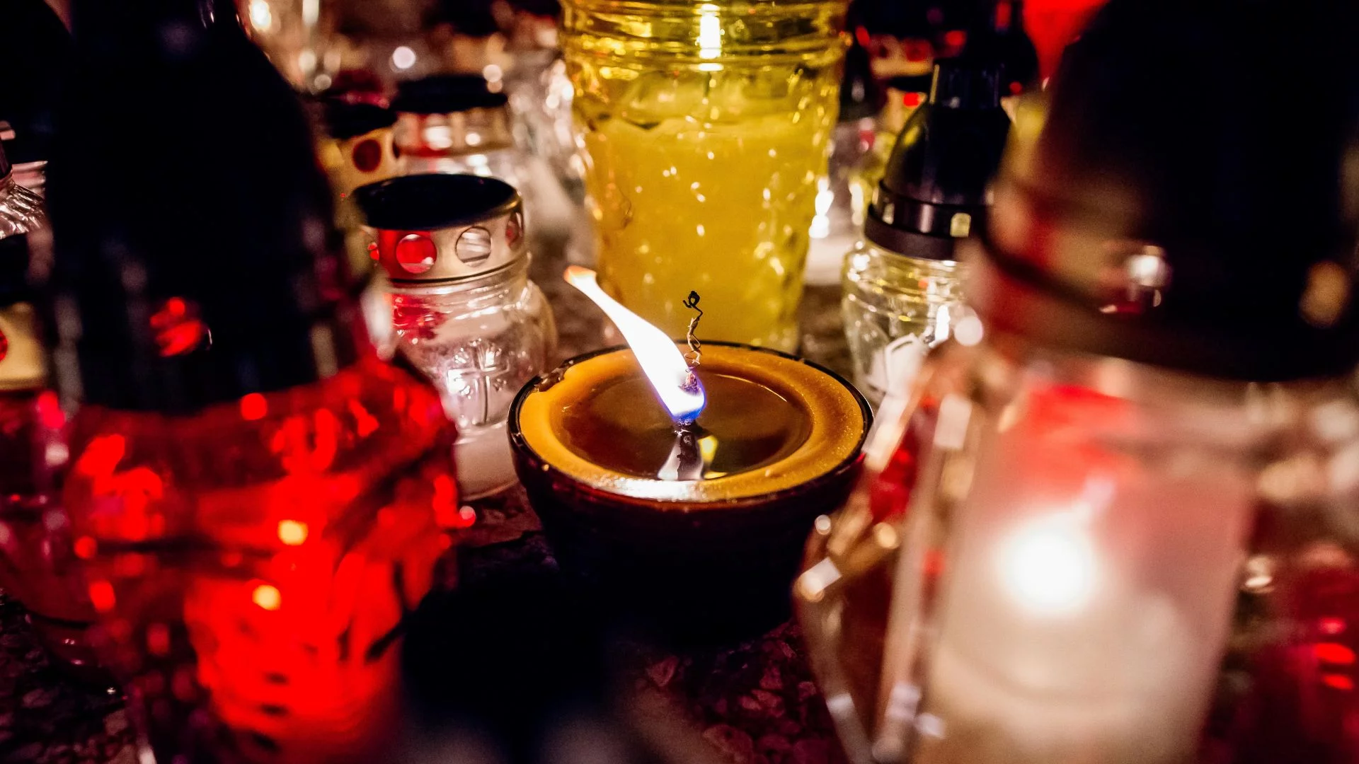 Pogrzeb Danusi z Jeleniej Góry. Tłumy pożegnały tragicznie zmarłą 11-latkę