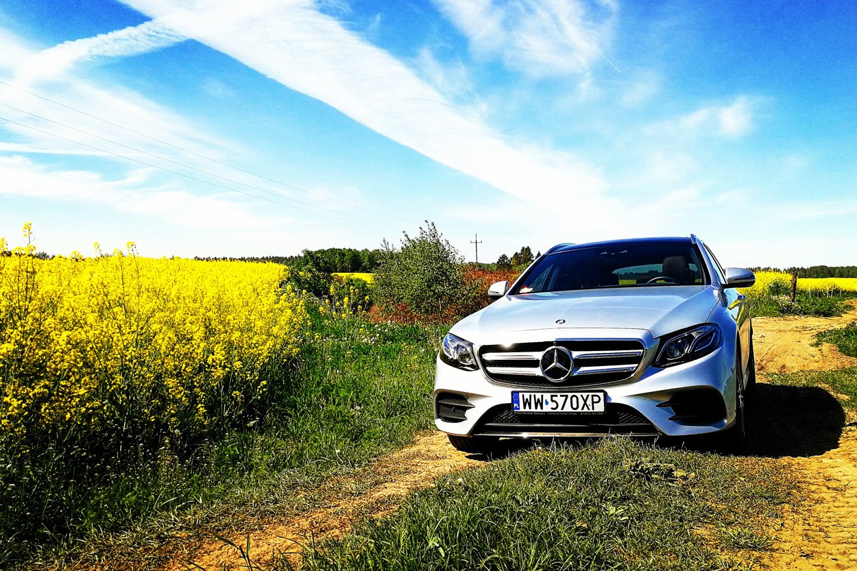Mercedes klasy E w wersji combi to luksusowe i praktyczne auto.
