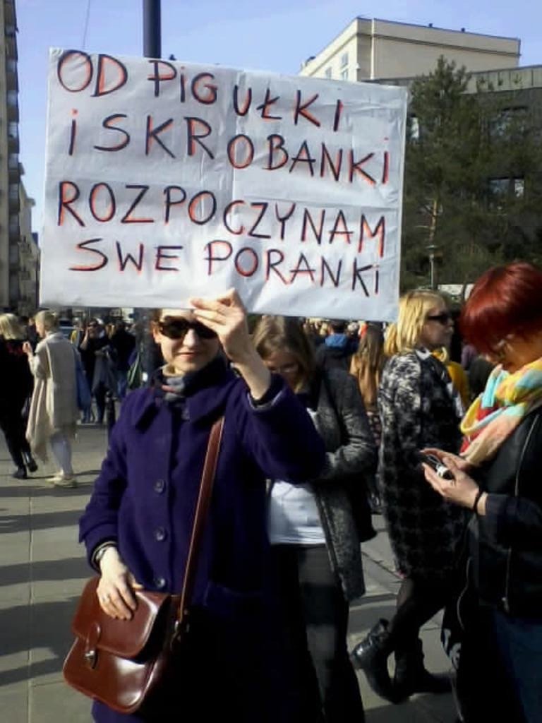 Sarkastyczne hasło, które mądrym daje do myślenia, a głupim nic nie pomoże