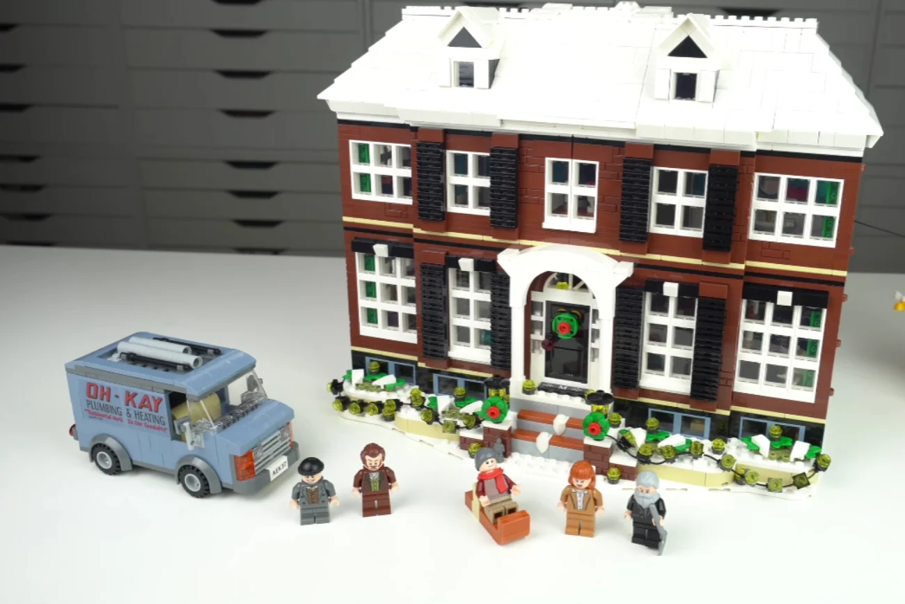 Zestaw LEGO domu z filmu "Kevin sam w domu". Ile kosztuje świąteczny zestaw?