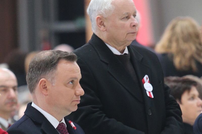 Polska pod rządami PiS znalazła się na liście 30 reżimów wykorzystujących pandemię koronawirusa.