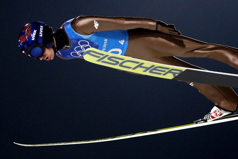 Kamil Stoch nie wykorzystał swojej szansy na zwycięstwo w niedzielnym konkursie w Oslo.