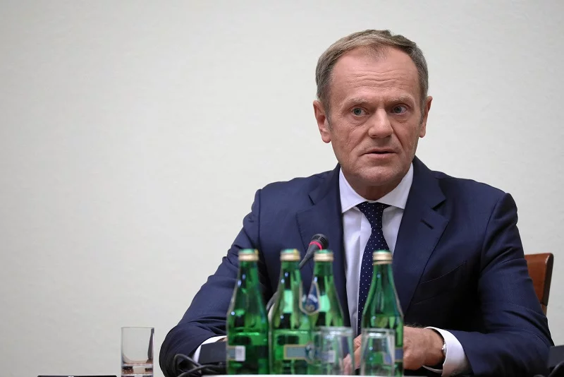 Donald Tusk nie oszczędzał  obecnego obozu władzy.