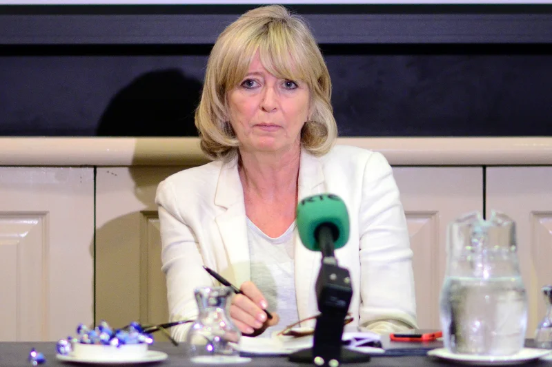 W opinii Emily O'Reilly, pełniącej funkcję europejskiego rzecznika praw obywatelskich, konwencja nie zabrania państwom kontaktów z podmiotami branży tytoniowej