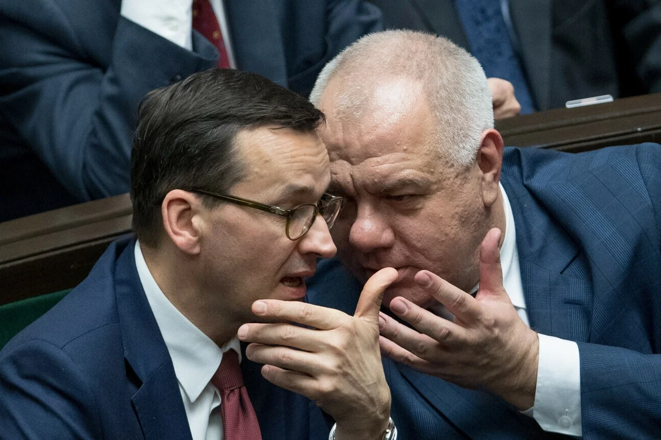 Ludzie Jacka Sasina spiskują przeciwko Morawieckiemu, chcą żeby ustąpił ze stanowiska premiera
