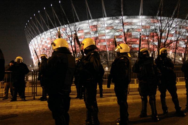 Zdaniem NIK-u policjanci nie będą mogli skutecznie utrzymywać porządku podczas Euro 2012, jeśli nie powstanie baza zagranicznych pseudokibiców