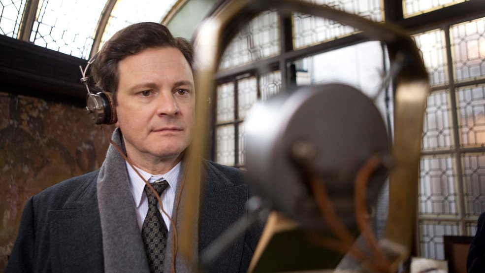 Jeśli chcemy być bardziej towarzyscy, powinniśmy się otaczać towarzyskimi osobami, jeśli pewniejsi siebie, osobami, które tę pewność mają w sobie.