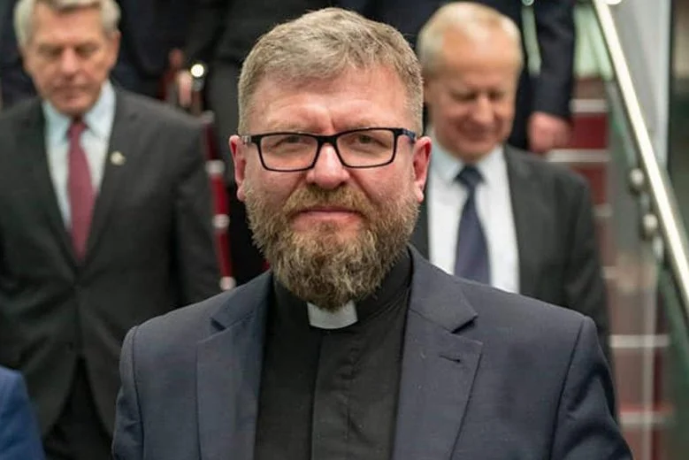 Ksiądz Michał Macherzyński z parafii Wilkowyjach rzucił sutannę.
