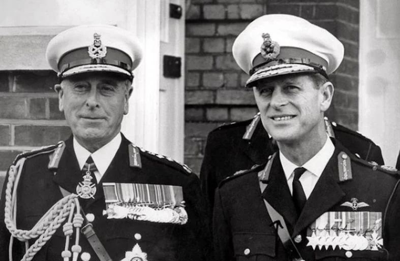 To po lordzie Mountbattenie książę Filip miał przejąć skłonność do wesołkowatości i ciętego języka. Lord Mountbatten — wuj księcia Filipa zeswatał go z Elżbietą II. Kim był?