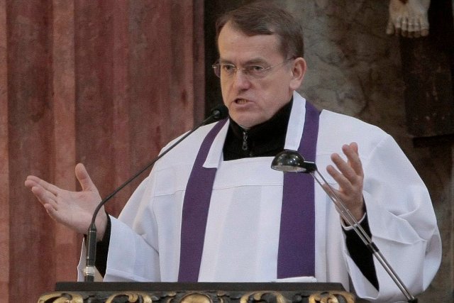 Ks. prof. Dariusz Oko przypomniał, że posiada dwa doktoraty i habilitację