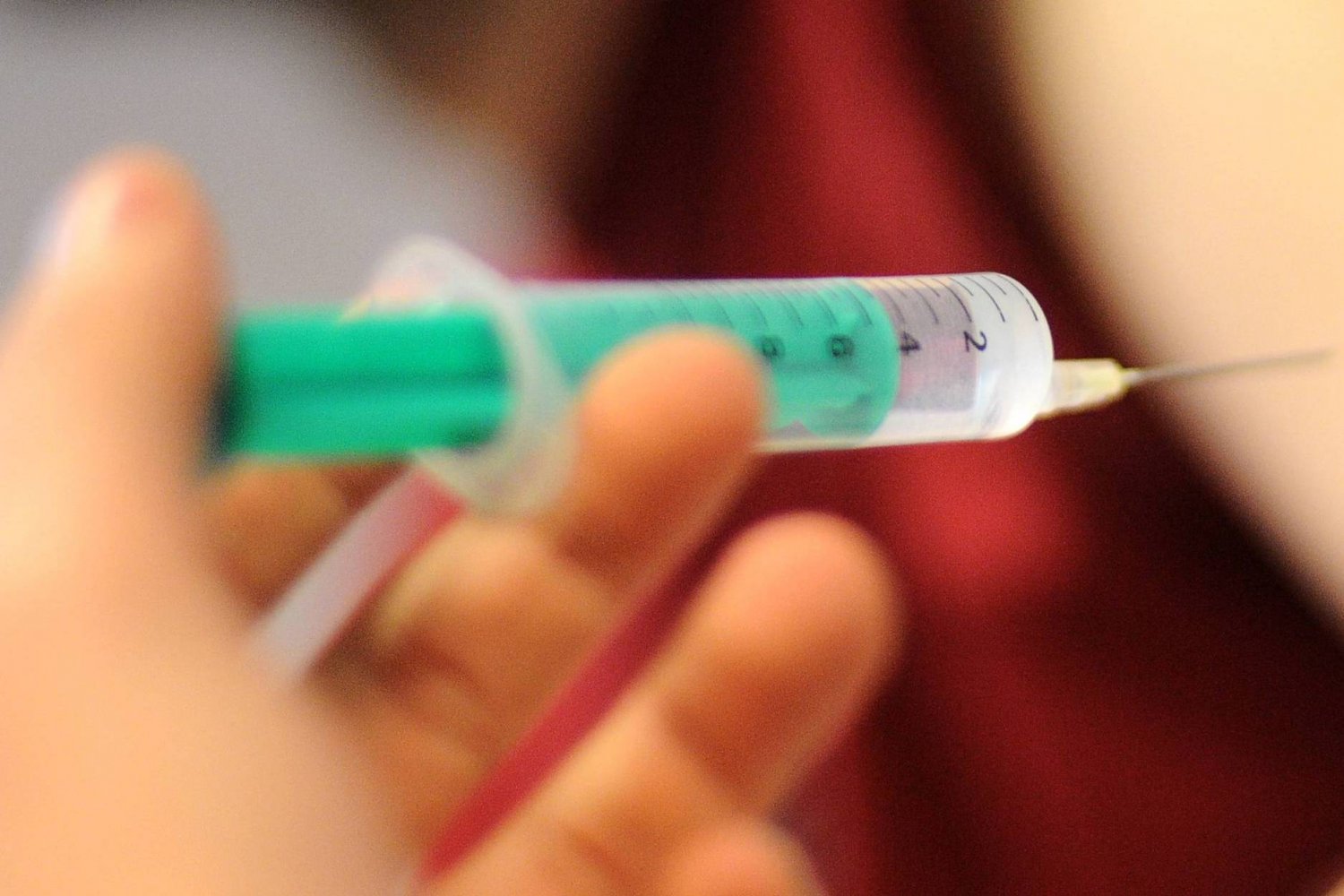 Największy niepokój rodziców budzą szczepionki skojarzone przeciwko odrze, różyczce i śwince