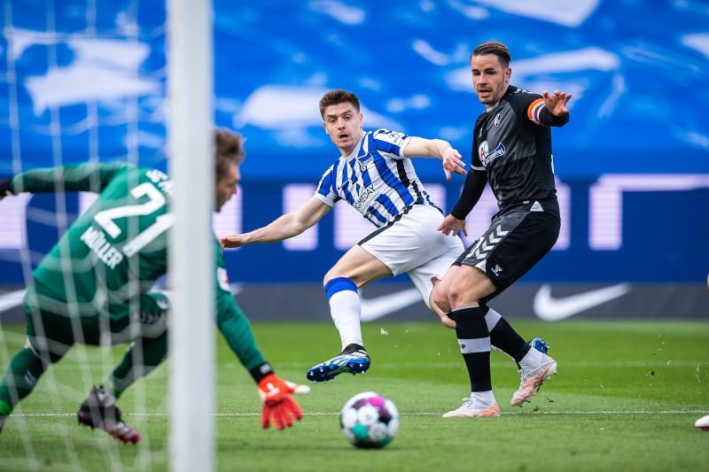 Krzysztof Piątek otworzył w czwartek wynik starcia z SC Freiburg