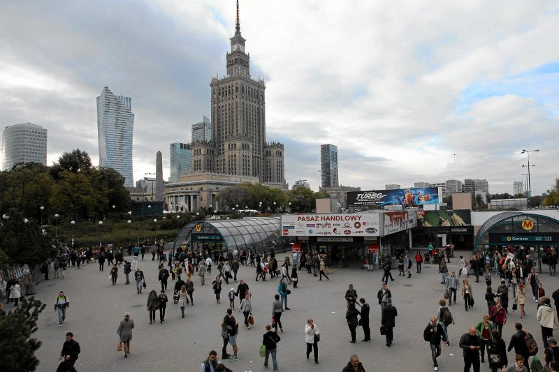 Jesteś w grupie "Polacy na Facebook"? Tak- Lajk. Jeszcze nie - koment. Największa zbieranina na FB liczy 1,4 mln ludzi