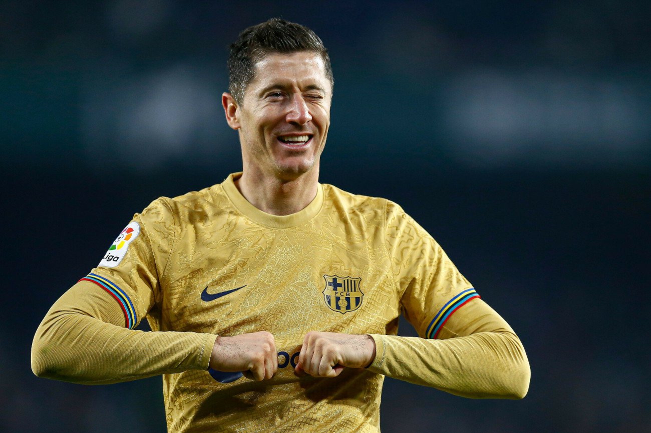 Robert Lewandowski otworzył wynik meczu na Old Trafford. Barcelona objęła prowadzenie w Manchesterze.