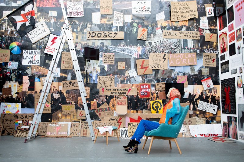 Wystawa "Nigdy nie będziesz szła sama"  znajduje się w Galerii Labirynt w Lublinie