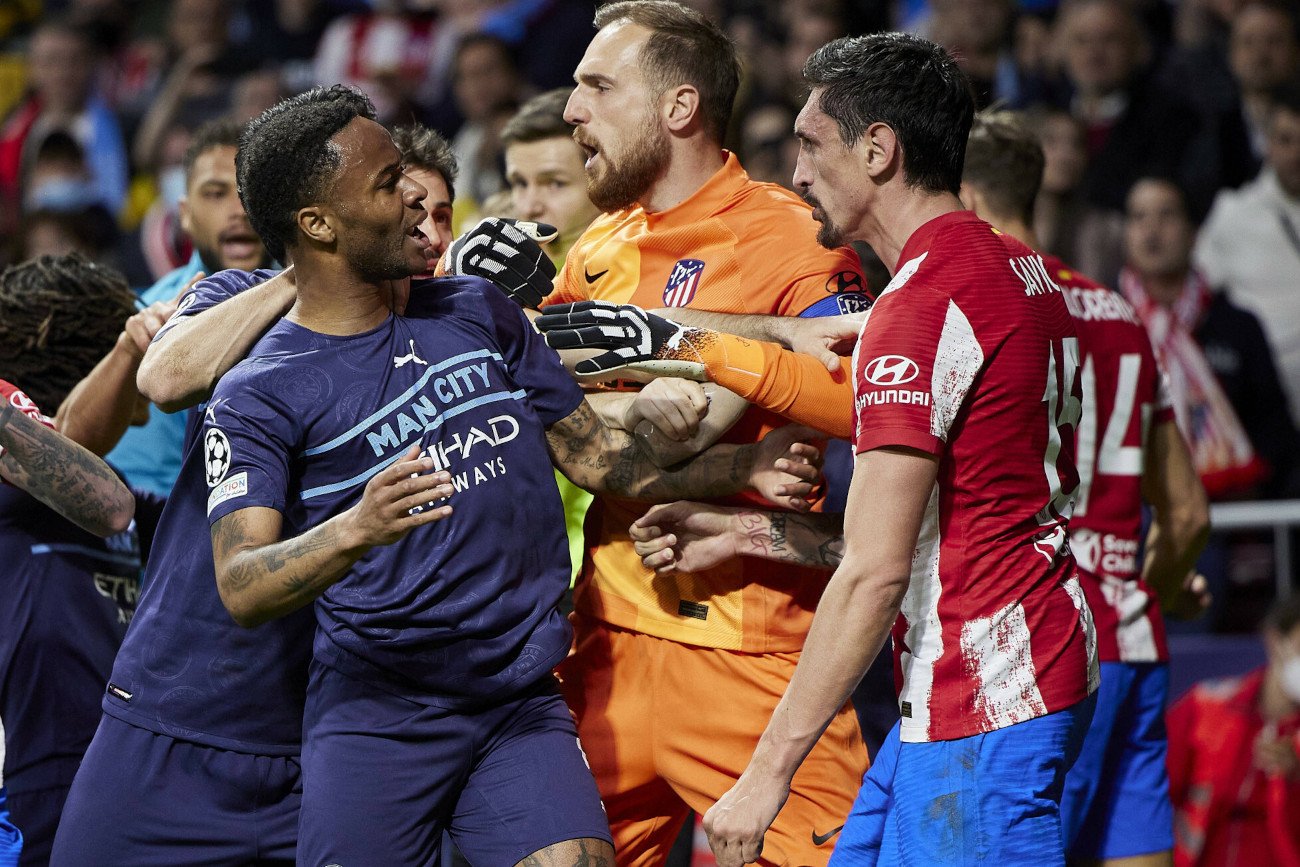 Piłkarze Atlético Madryt i Manchesteru City najwyraźniej chcieli sobie coś "wyjaśnić" w trakcie środowego rewanżu.