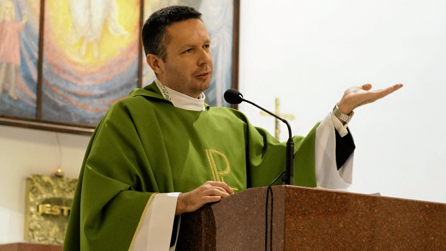 Ks. Daniel Wachowiak.