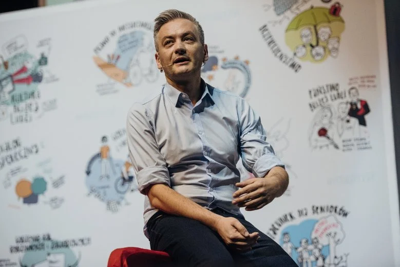 Pieniądze mają pomóc strajkującym nauczycielom.