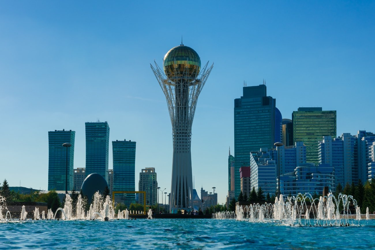 Astana ze względu na swoją architekturę, często nazywana jest miastem przyszłości