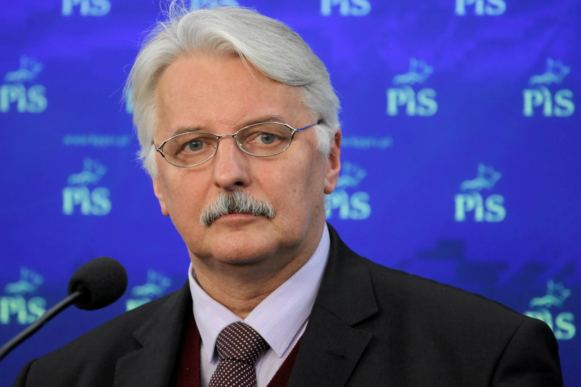 Waszczykowski ostro skrytykował wczorajsze wydarzenia w siedzibie Państwowej Komisji Wyborczej.