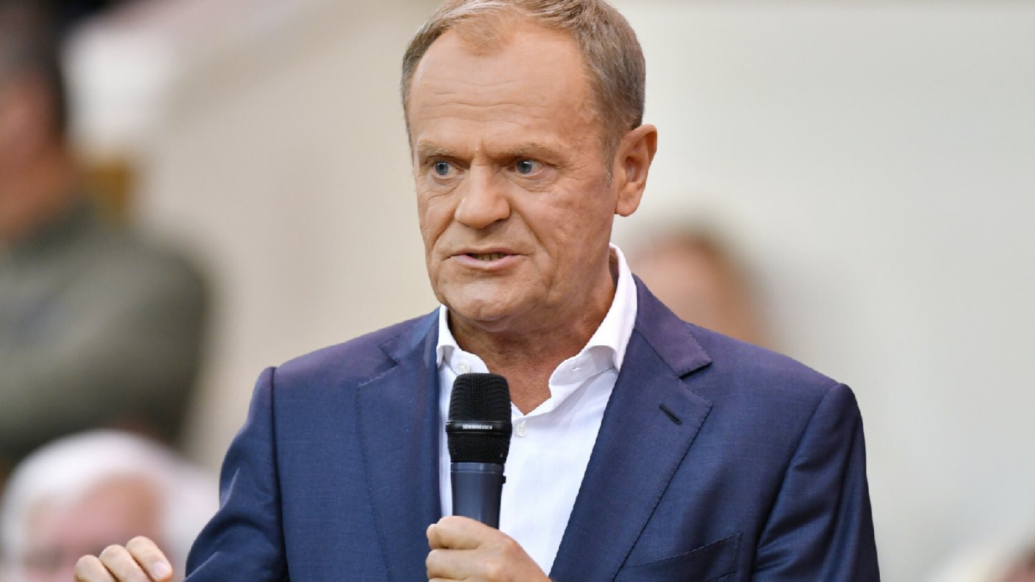 Tusk mówi Kaczyńskiemu "sprawdzam". "Zszedł z linii ostrzału i zaatakował".