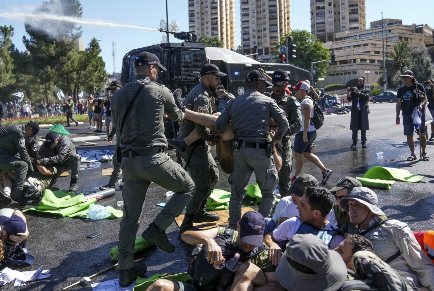 Protest po przyjęciu ustawy ws. SN w Izraelu.