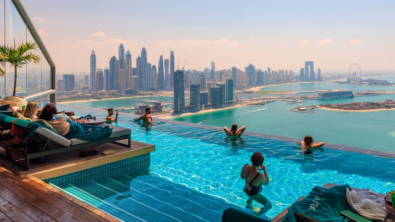 Wakacje w Dubaju nie są już bezpieczne. Polacy świadkami ataków