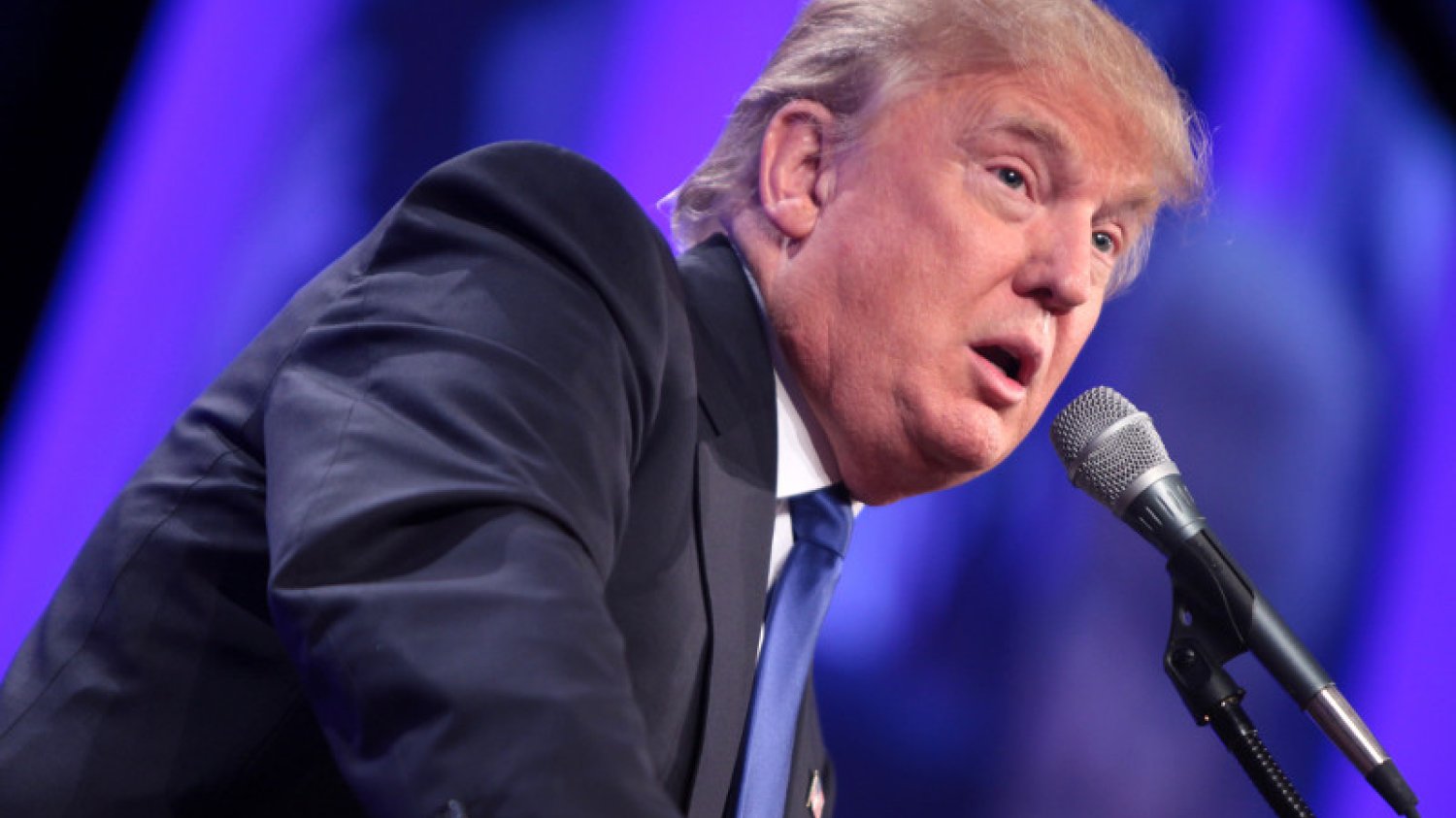 Donald Trump chce w Polsce być powitany po królewsku.