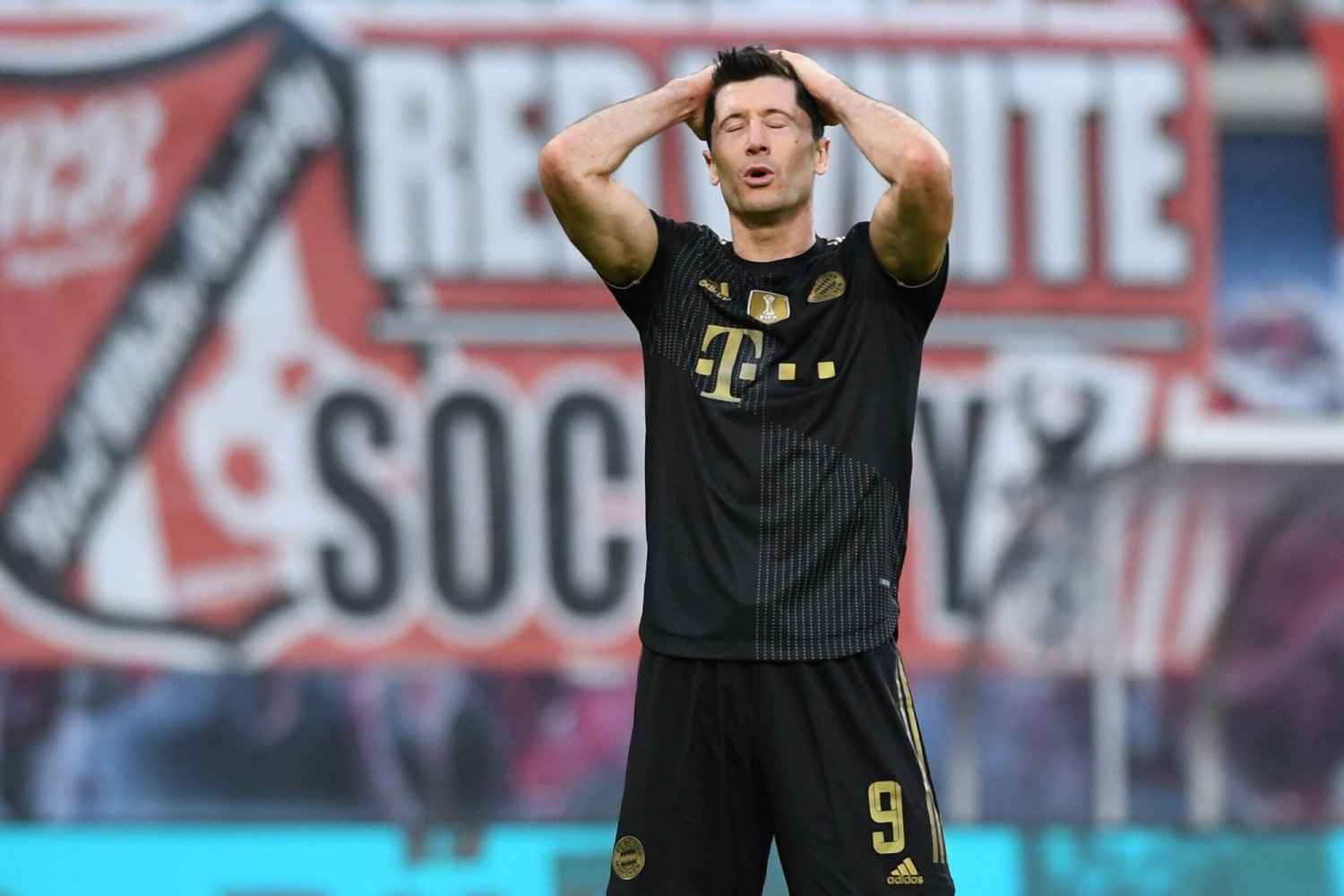 Robert Lewandowski jest gotowy do gry i zagra z FC Barcelona w szlagierze LM