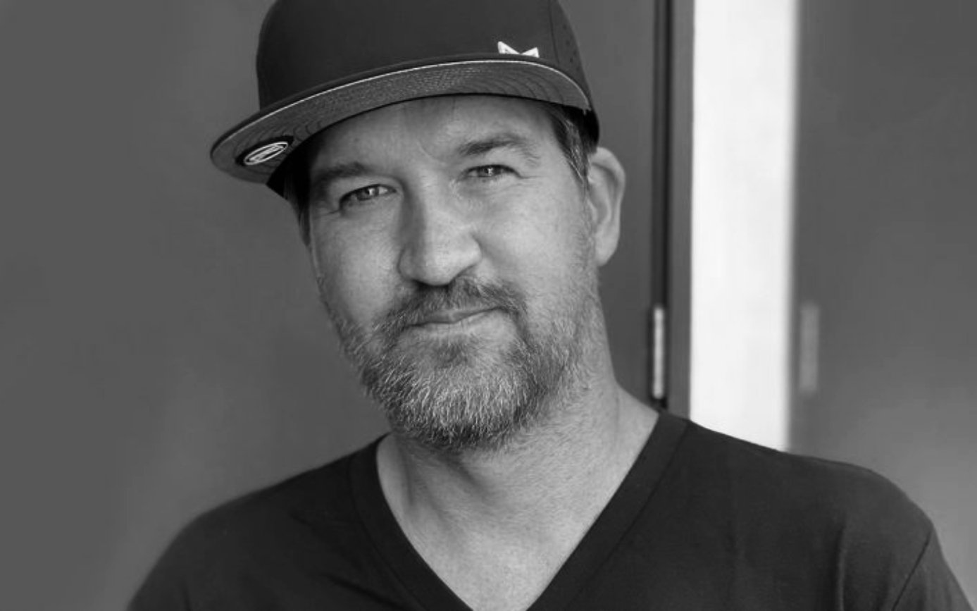 Kenneth Mitchell, gwiazdor serialu "Star Trek: Discovery" i filmu "Kapitan Marvel", zmarł w wyniku komplikacji związanych z ALS.