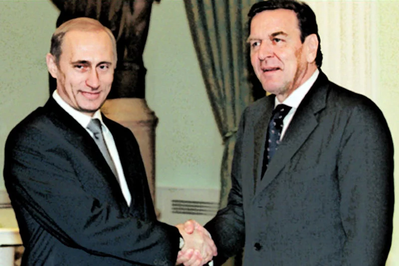 Gerhard Schoeder i Władimir Putin. Wielka przyjaźń ponad podziałami.
