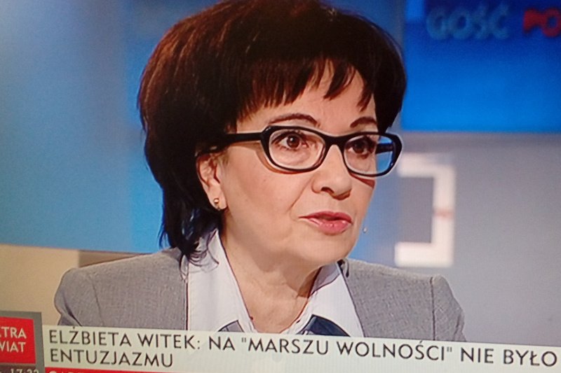 Niewygodne pytanie i unik. Elżbieta Witek zrzuca winę na poprzedników w sprawie, która PiS może sporo kosztować