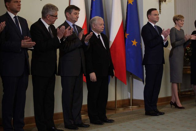 Andrzej Duda zdaniem prezesa PiS nie podejmuje inicjatywy w sprawie pomników smoleńskich