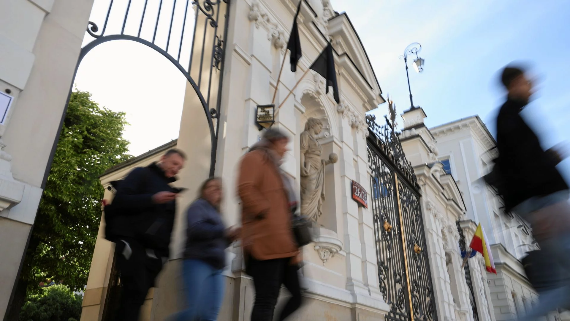 Zmiany na uczelniach od 1 października. Nowe zasady po dramacie na UW studenci na UW