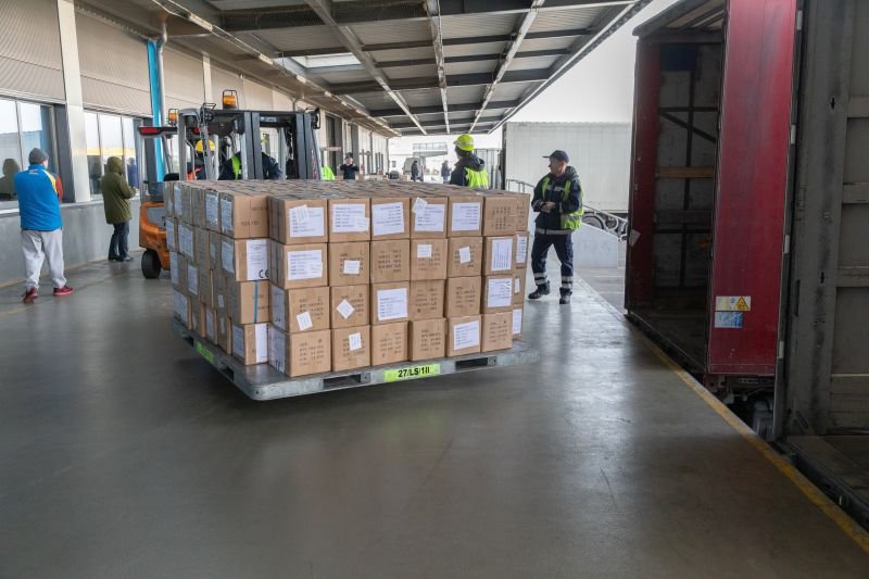 Chiny dostarczyły do Polski sprzęt medyczny