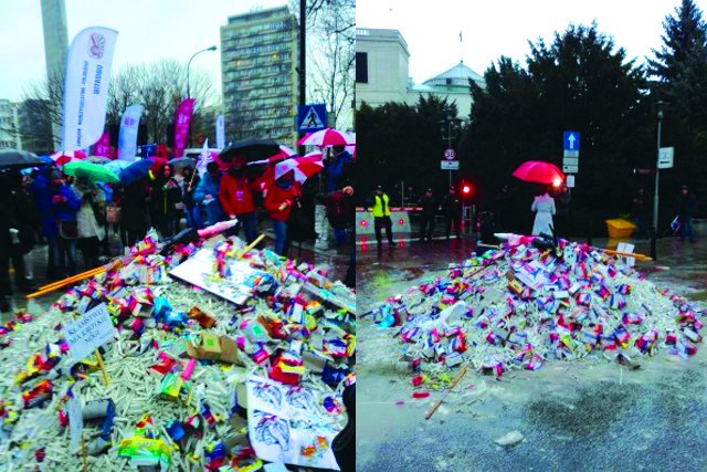 Czy na manifestacji ZNP znieważono polską flagę?