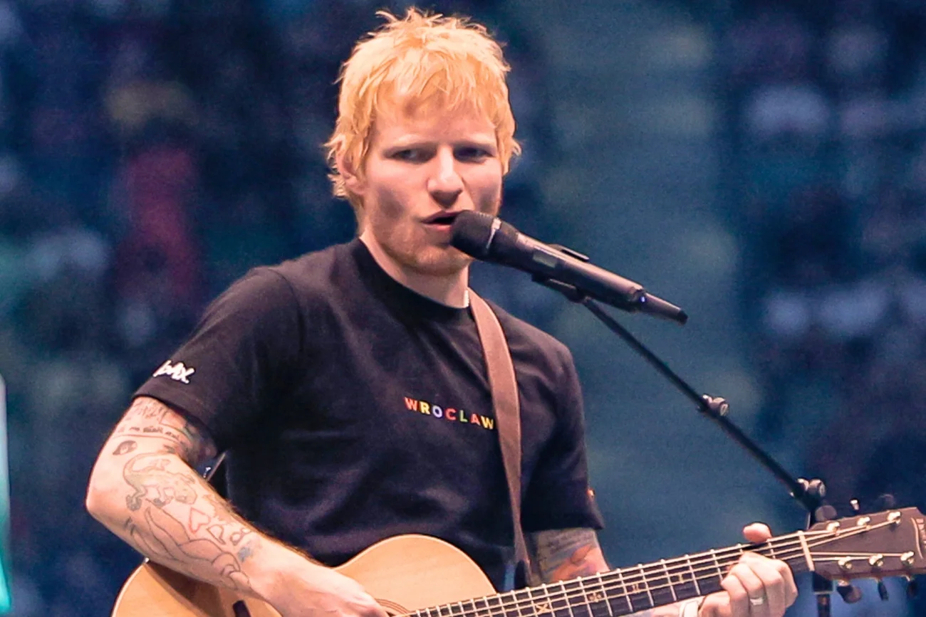 Ed Sheeran zagrał we Wrocławiu. Założył T-shirt klubu piłkarskiego z Polski