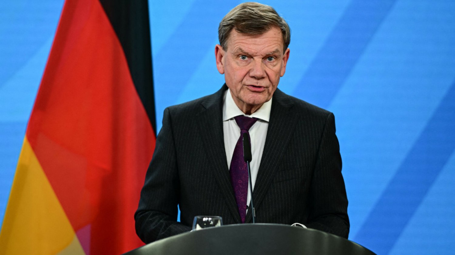 Szef niemieckiej dyplomacji mówi wprost: Jesteśmy gotowi na 5 proc. PKB na obronność Szef dyplomacji Niemiec: Rząd jest gotowy na 5 proc. PKB na obronność