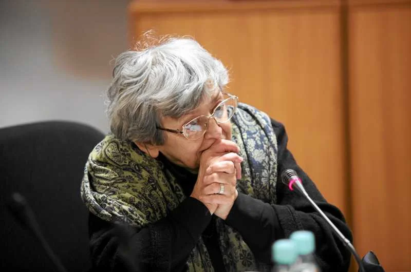Halina Bortnowska przekonuje, że Kościół musi wyciągnąć wnioski z przypadków pedofilii wśród księży.